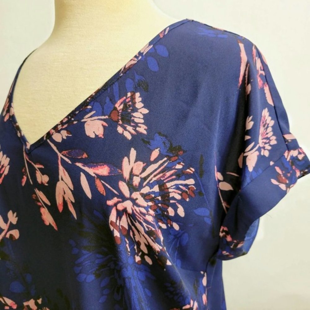 blouse - Picture 5 of 10